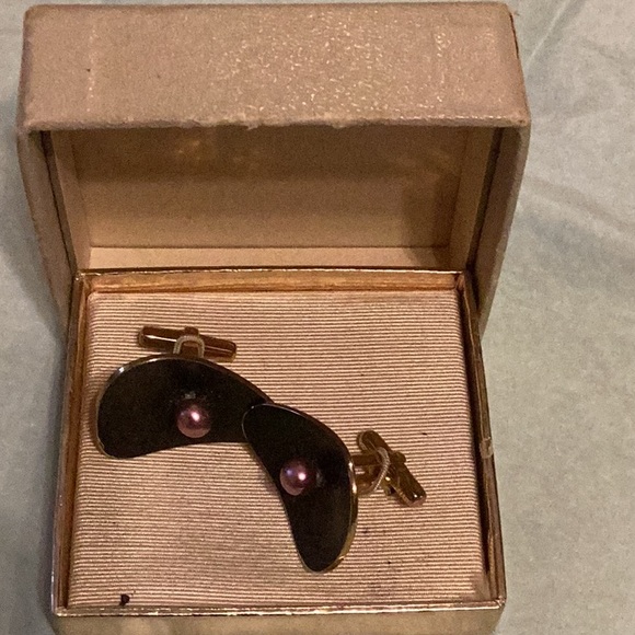 Vintage Manleigh cuff links - Picture 1 of 4